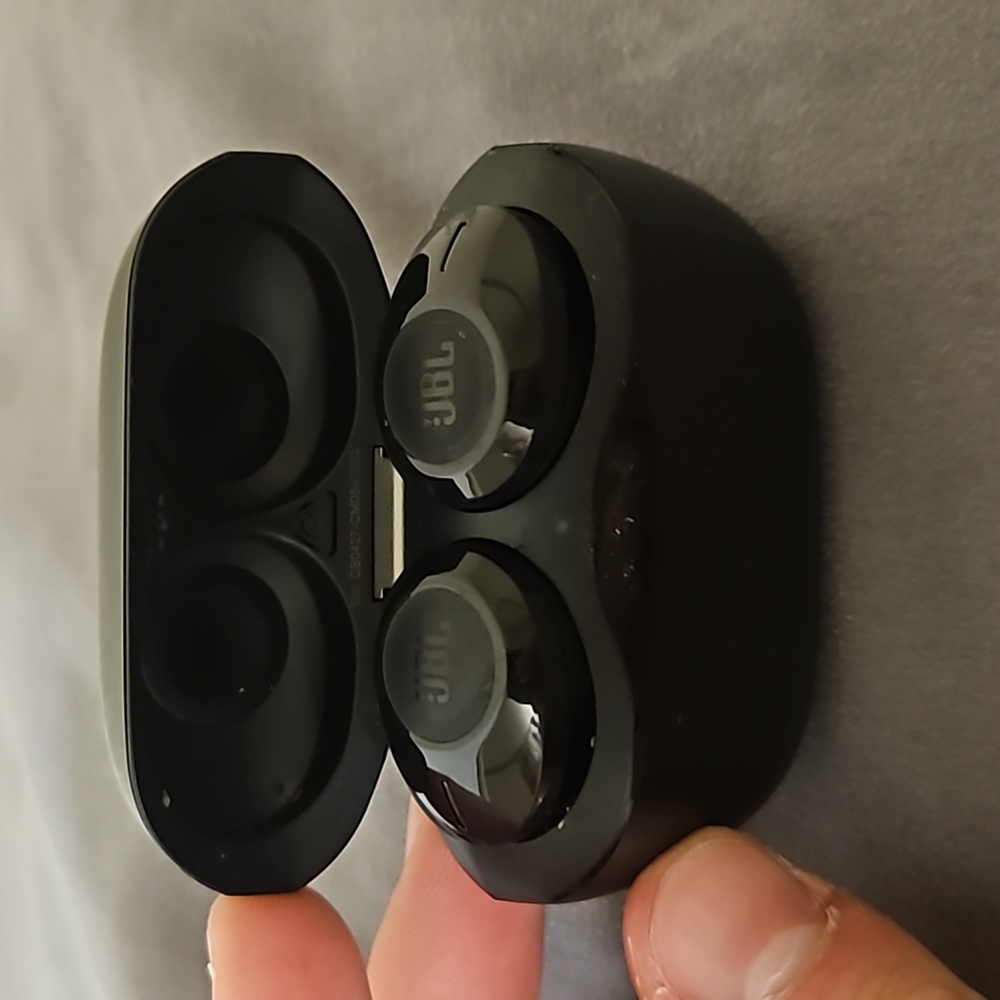 JBL Tune Buds